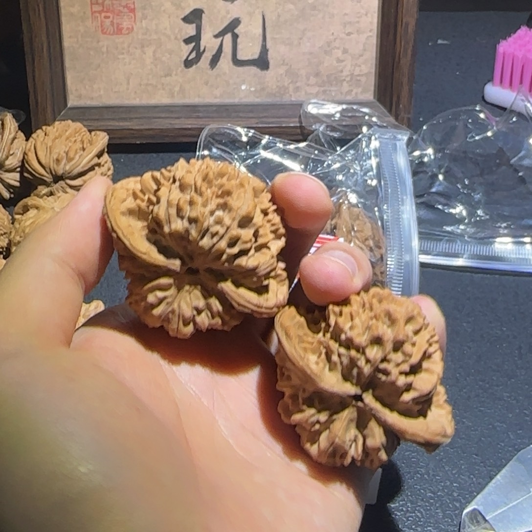 胡***博吊坠文玩核桃55官帽