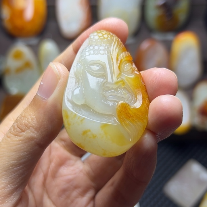 和田玉未镶嵌颈饰