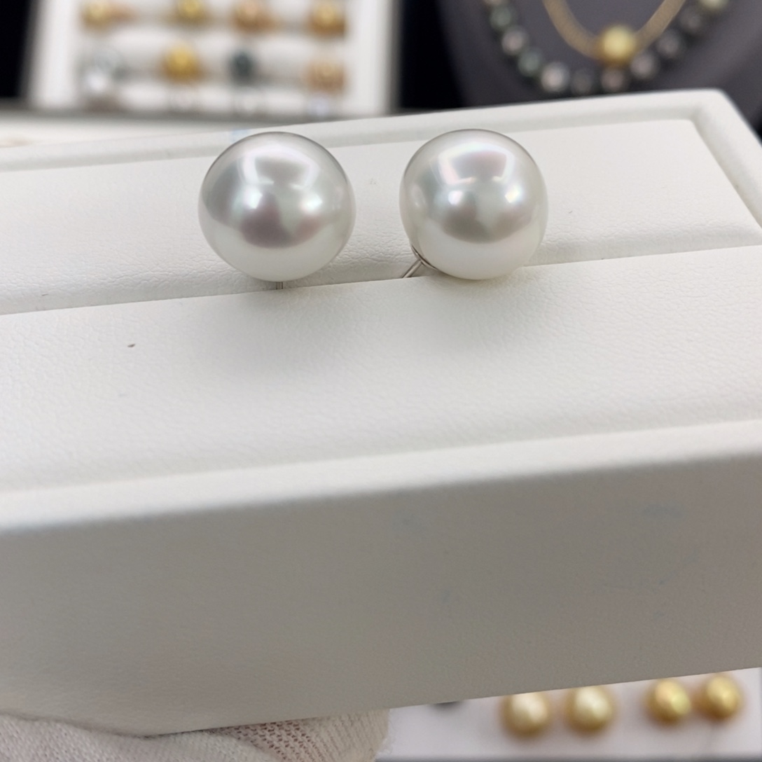 18K金镶嵌海水珍珠耳饰12-13m m