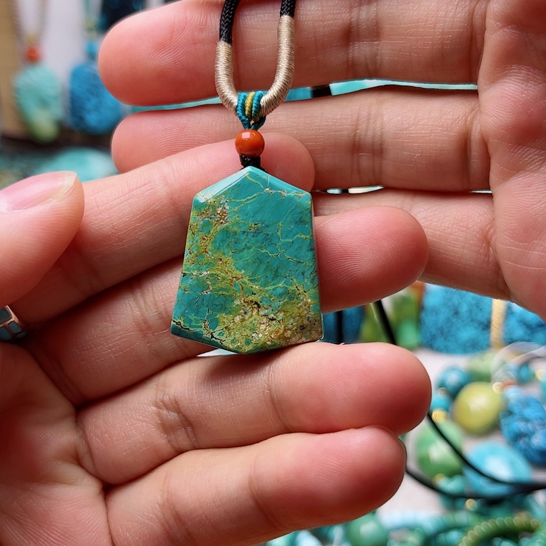 绿松石珠宝奇石未镶嵌请****?