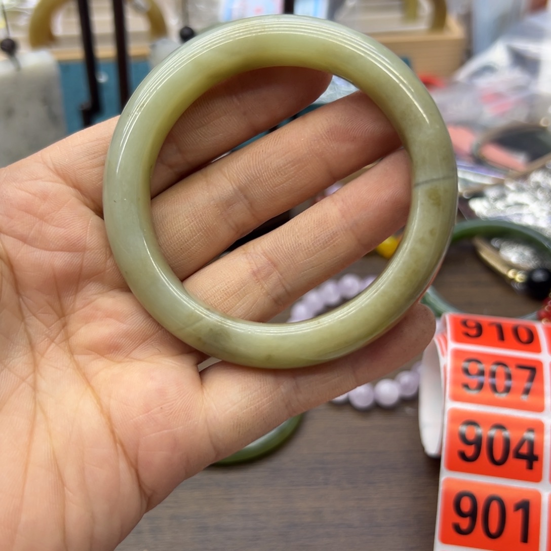 和田玉未镶嵌手镯56.1圈围896