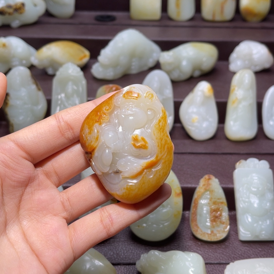 和田玉未镶嵌颈饰