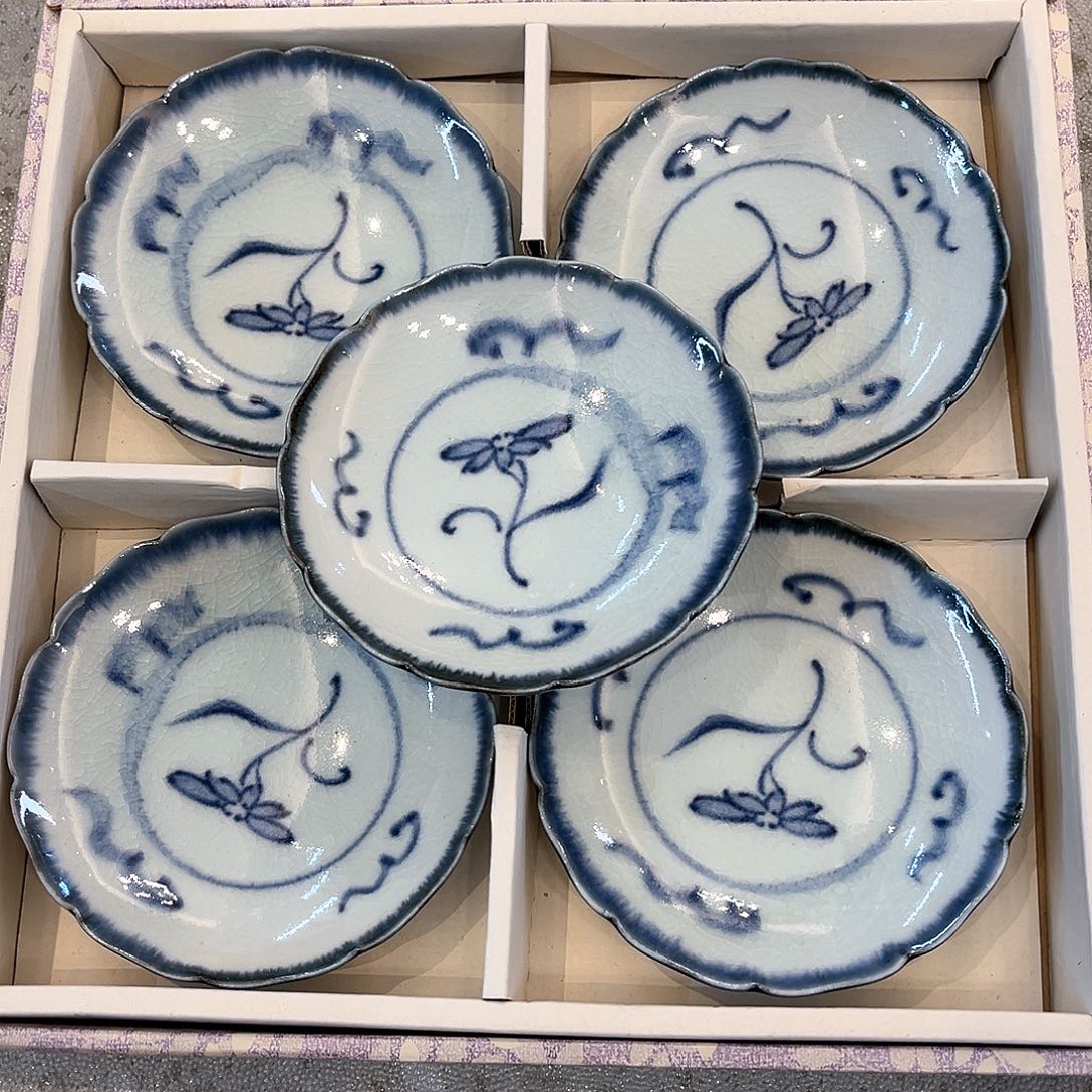 盖碗在家门口看到有条不太