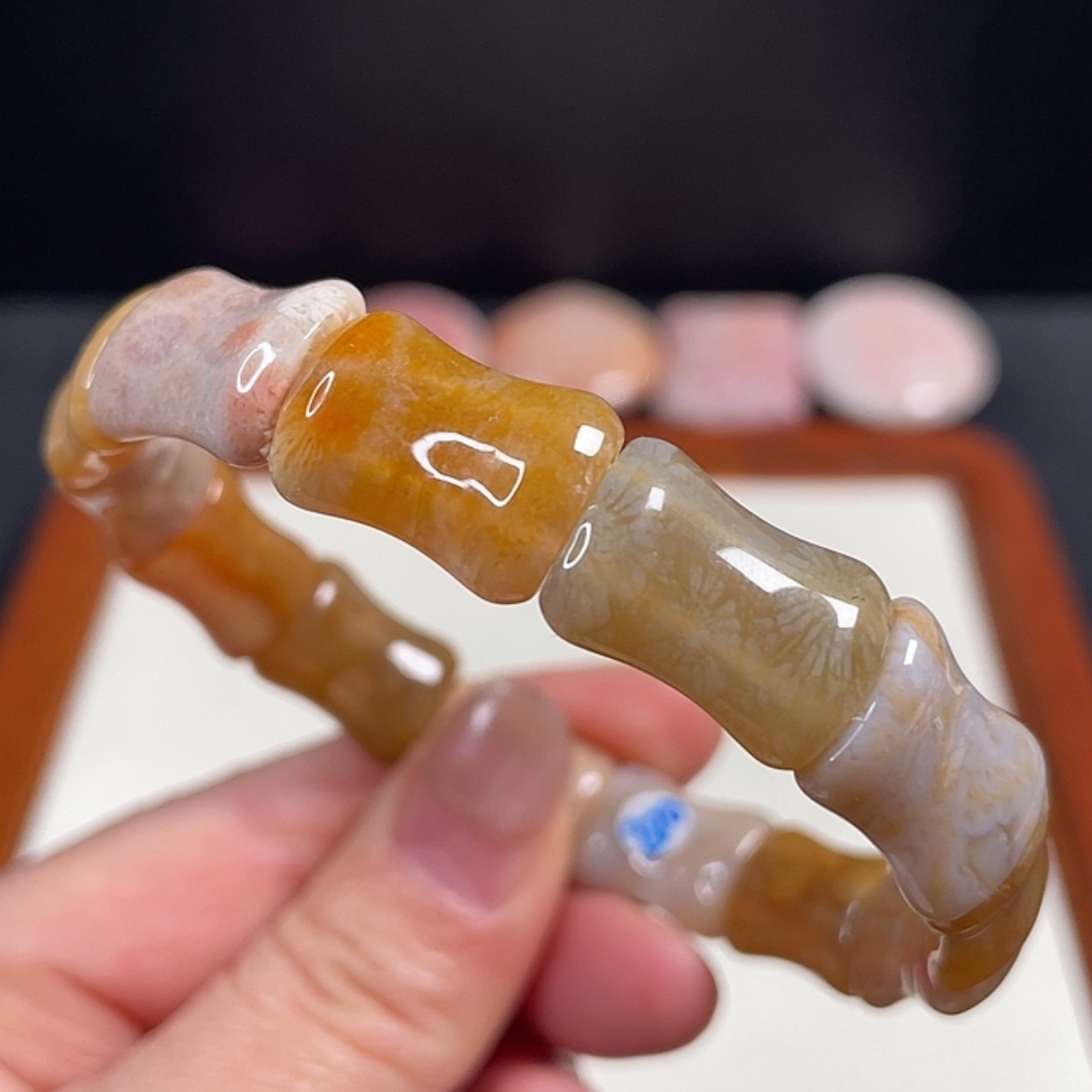 【闪购商品】硅化玉手牌未镶嵌