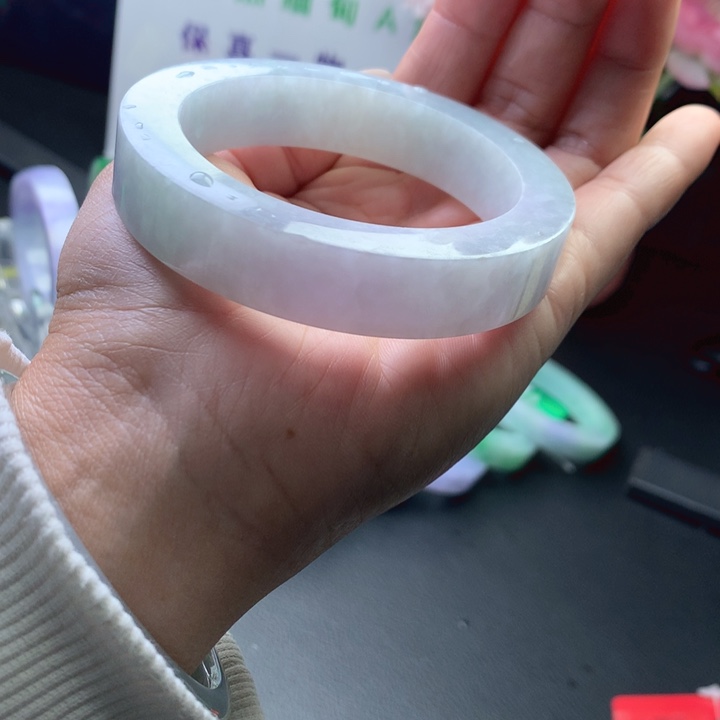 未镶嵌翡翠手镯定制翡翠