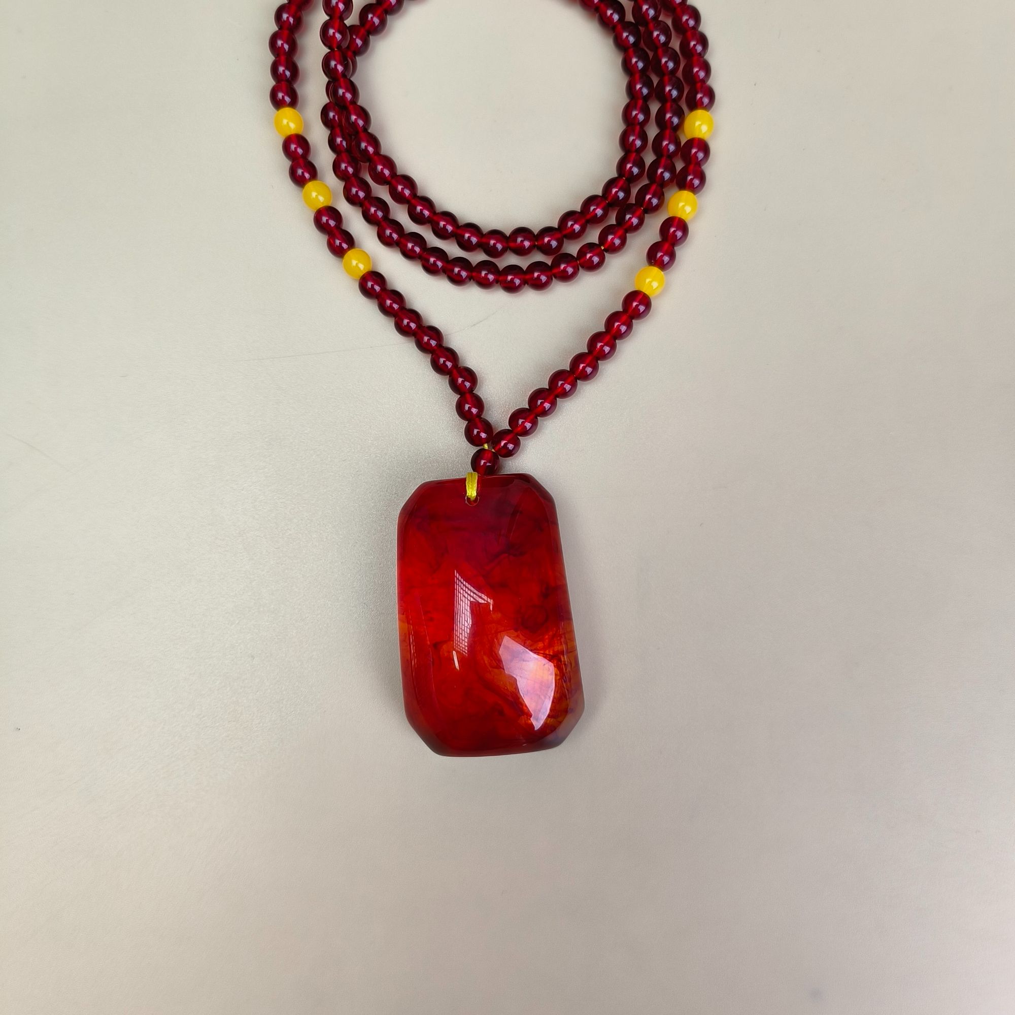 【柒韵文玩】特级血红色吊坠根雕