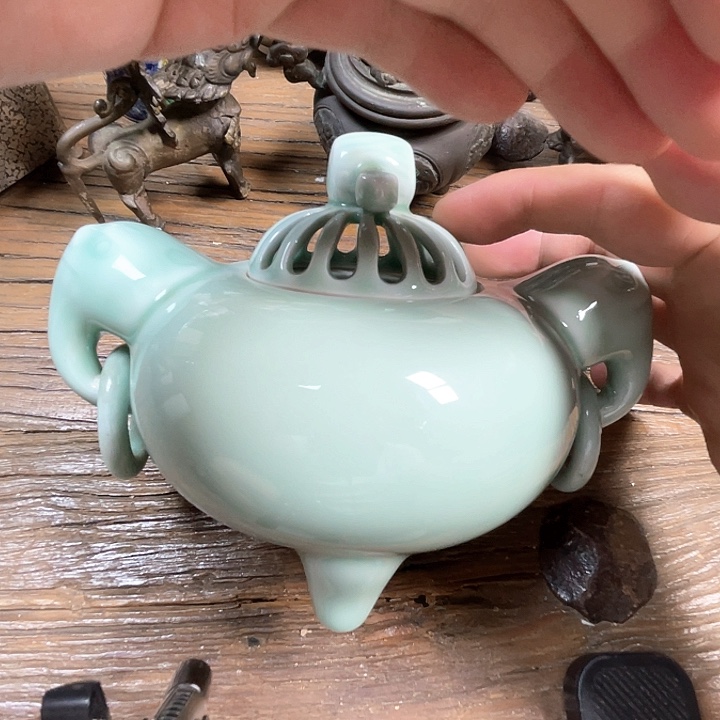 琉璃手工艺品锅岛冬山