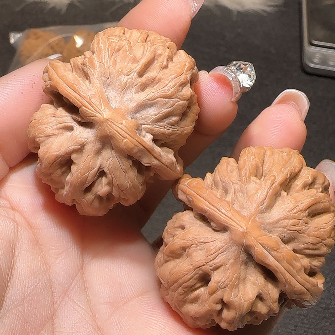 文玩核桃吊坠45方块