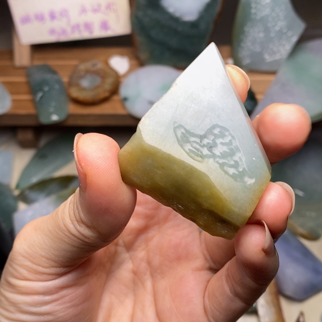 翡翠未镶嵌颈饰天然