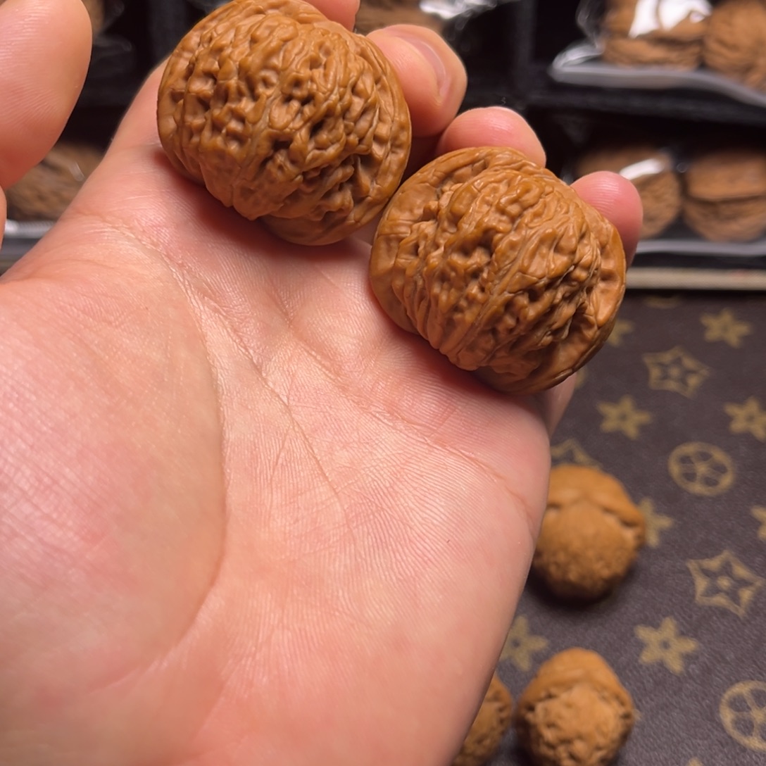 文玩核桃把件41全品汉高楼