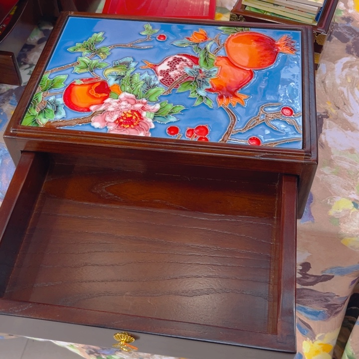 盖子款瓷板画艺术作品