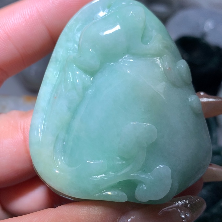 翡翠未镶嵌颈饰保真天然A货翡翠