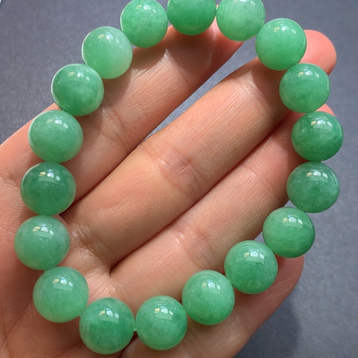 翡翠手链未镶嵌浓阳绿手串