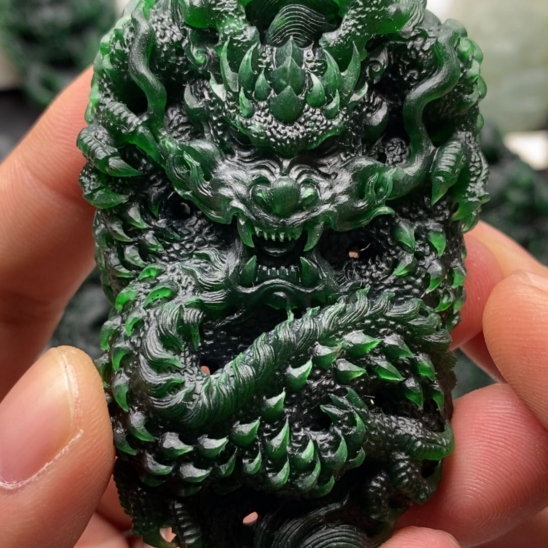 定制翡翠未镶嵌天然翡翠A货龙牌