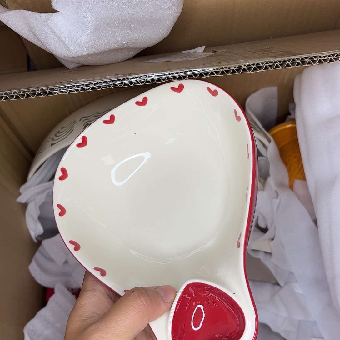 陶瓷制品、默认微瑕介意慎拍、两天内拼单满20包邮发货！