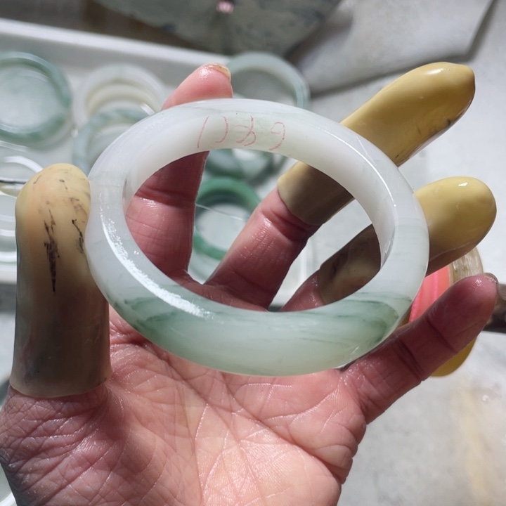 石英质玉手镯未镶嵌一***1定制