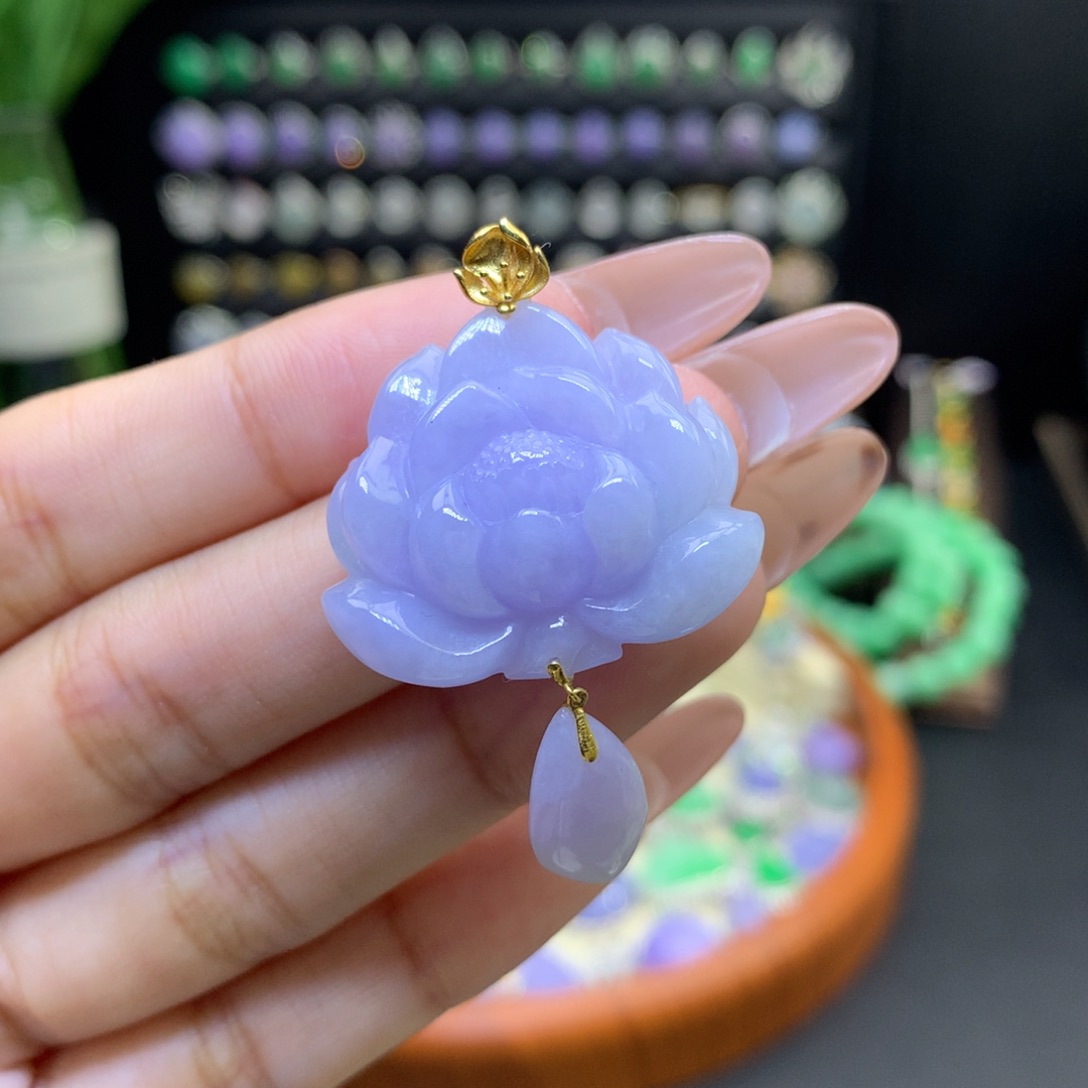 翡翠18K金镶嵌颈饰