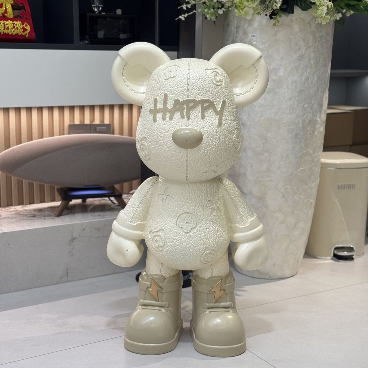 2025新款潮流落地大摆件卡通熊存钱罐客厅电视柜旁边高级皮纹工艺