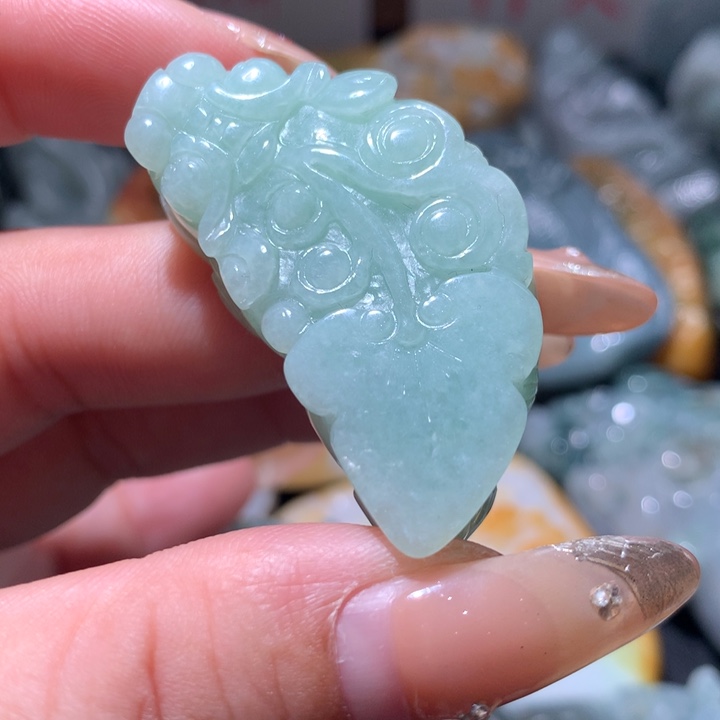 翡翠未镶嵌颈饰保真天然A货翡翠