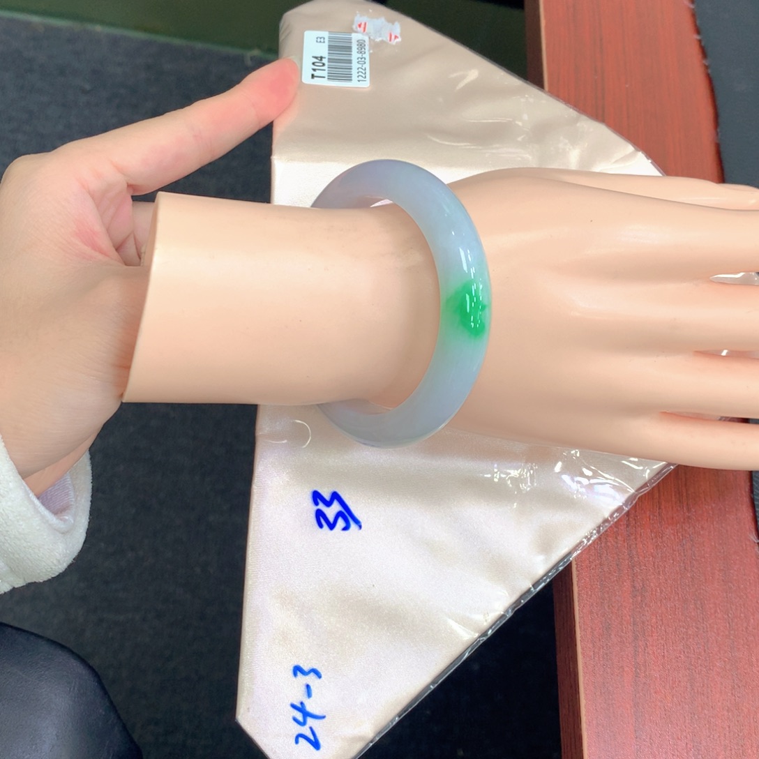 翡翠未镶嵌手镯9号