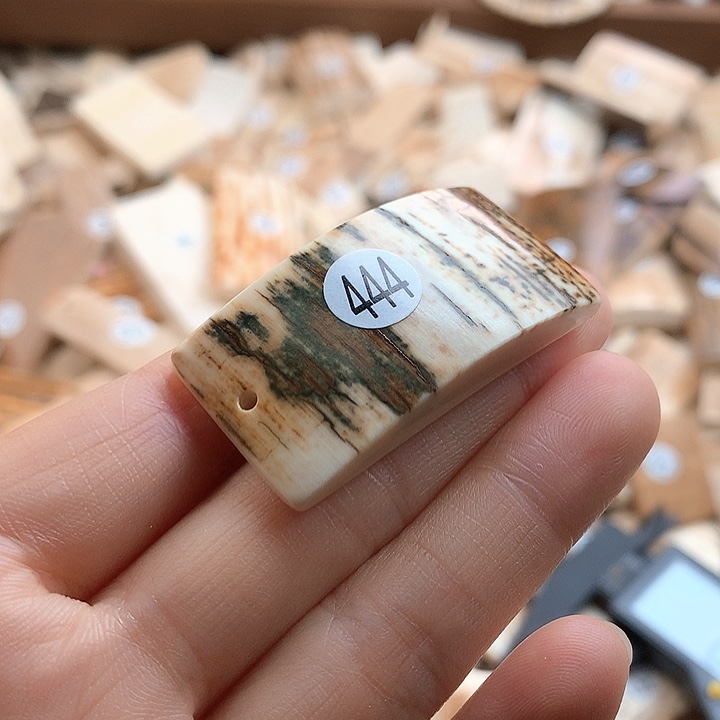 泥塑不打孔联系客服