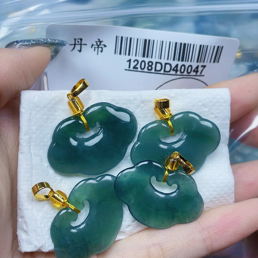 吊坠(不含链)未镶嵌翡翠一****.