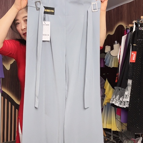 XXL.                         