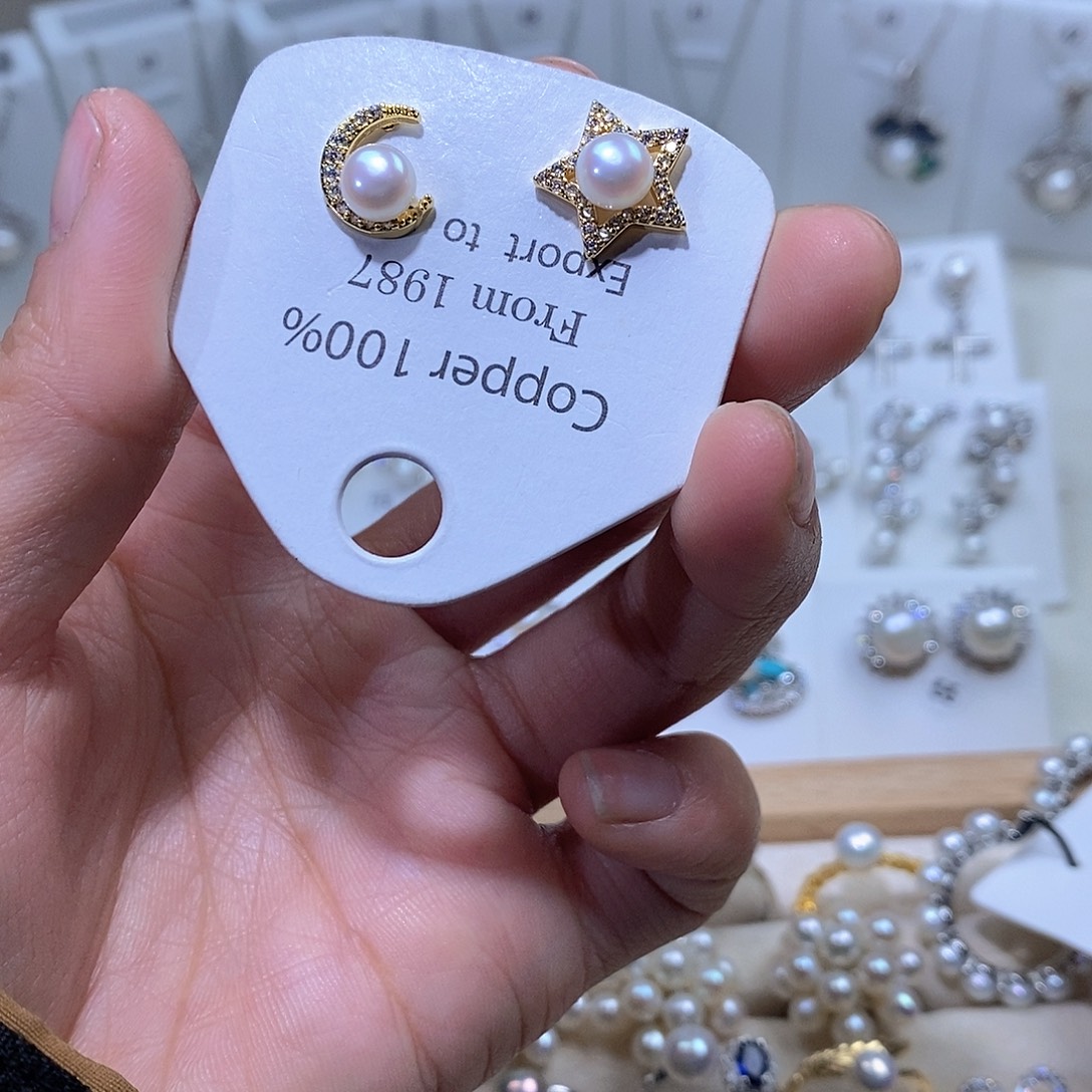 淡水珍珠耳饰未镶嵌