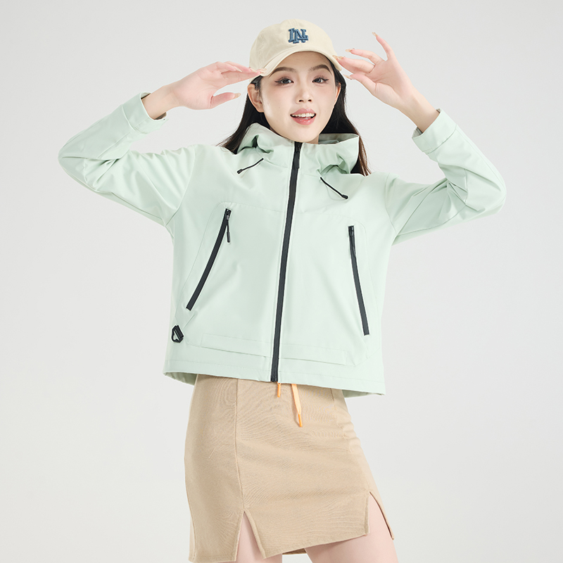 新款防风连帽防水长袖常规款耐磨夹克春秋上衣户外运动冲锋衣时尚