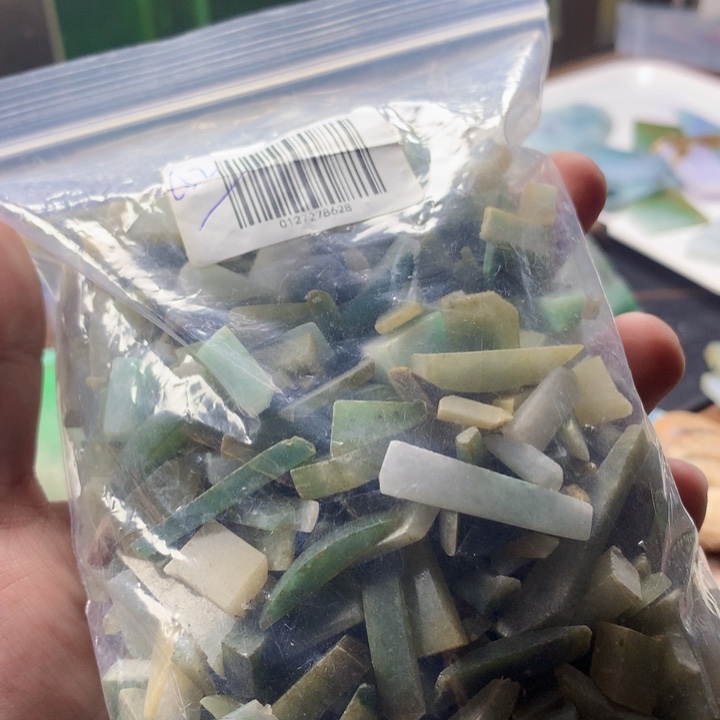 颈饰未镶嵌翡翠材料