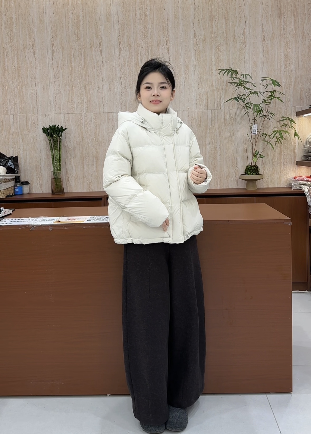 香港一诺【5215】女短款 羽绒服 90%白鸭绒 质保三年 出绒换新 
