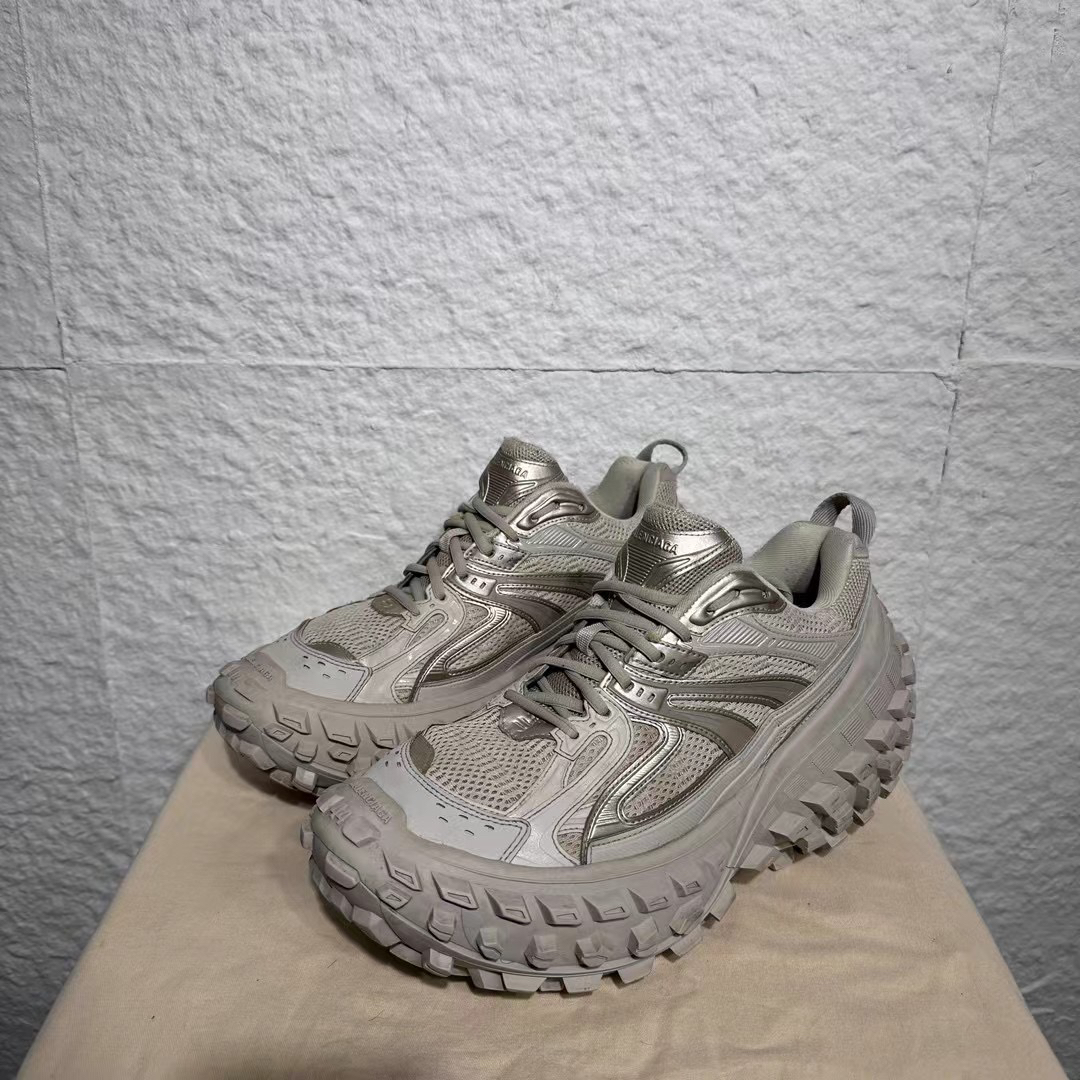 99新 Balenciaga/巴黎世家 44码 巴黎世家轮胎米棕 老爹鞋
