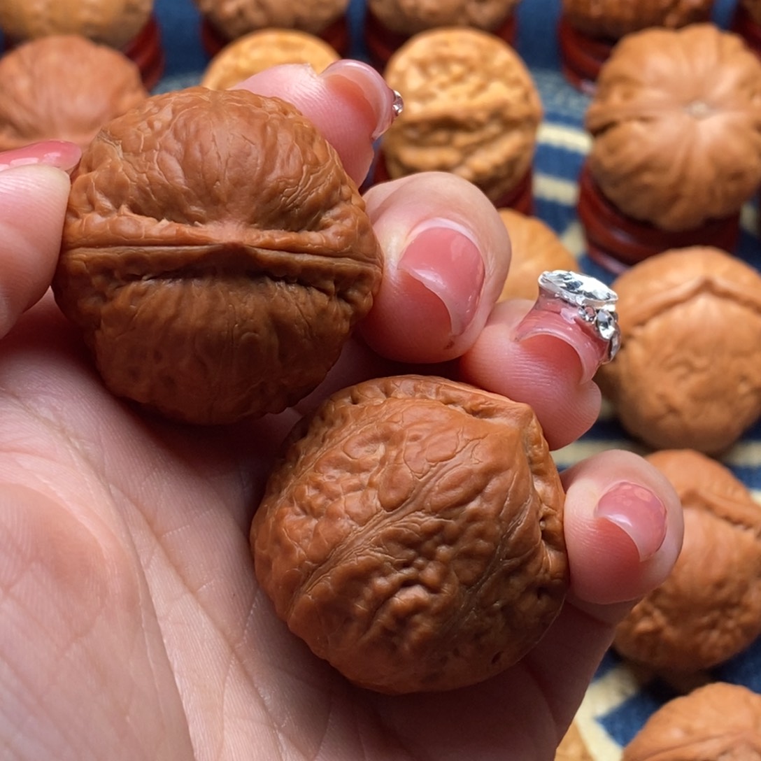 文玩核桃把件@*乐精品小手捻