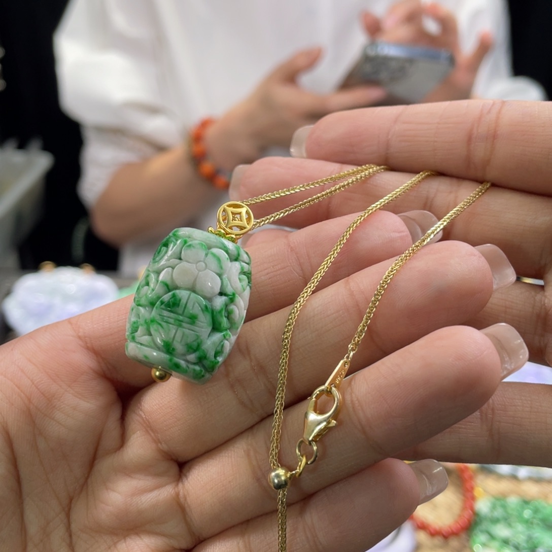 翡翠颈饰未镶嵌代编织