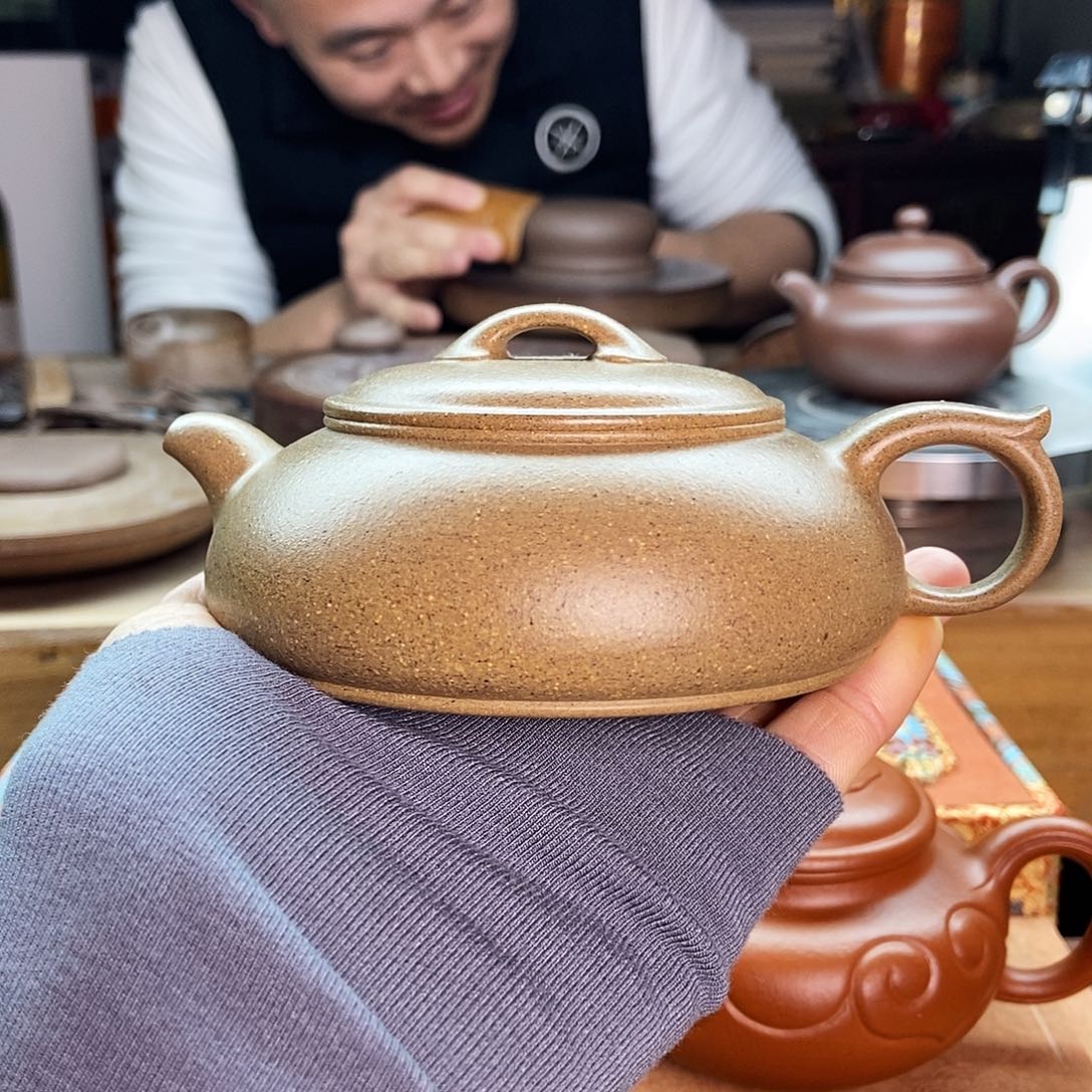 G***T茶壶紫砂……………………