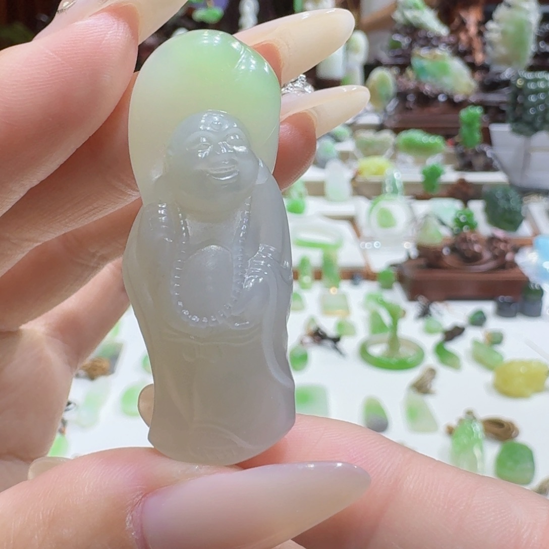 未镶嵌和田玉（翠青玉）挂件翠青三色佛