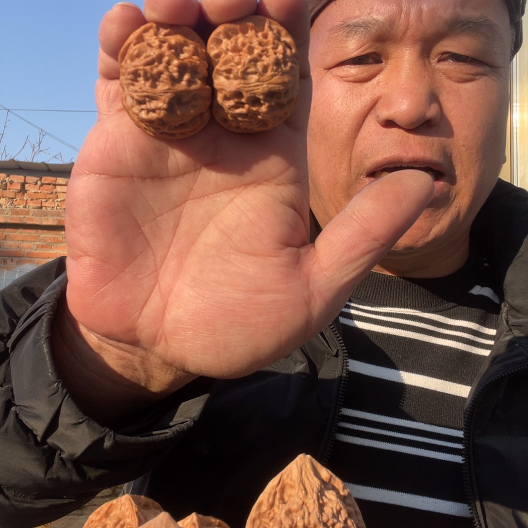 小***虎吊坠文玩核桃苹果39