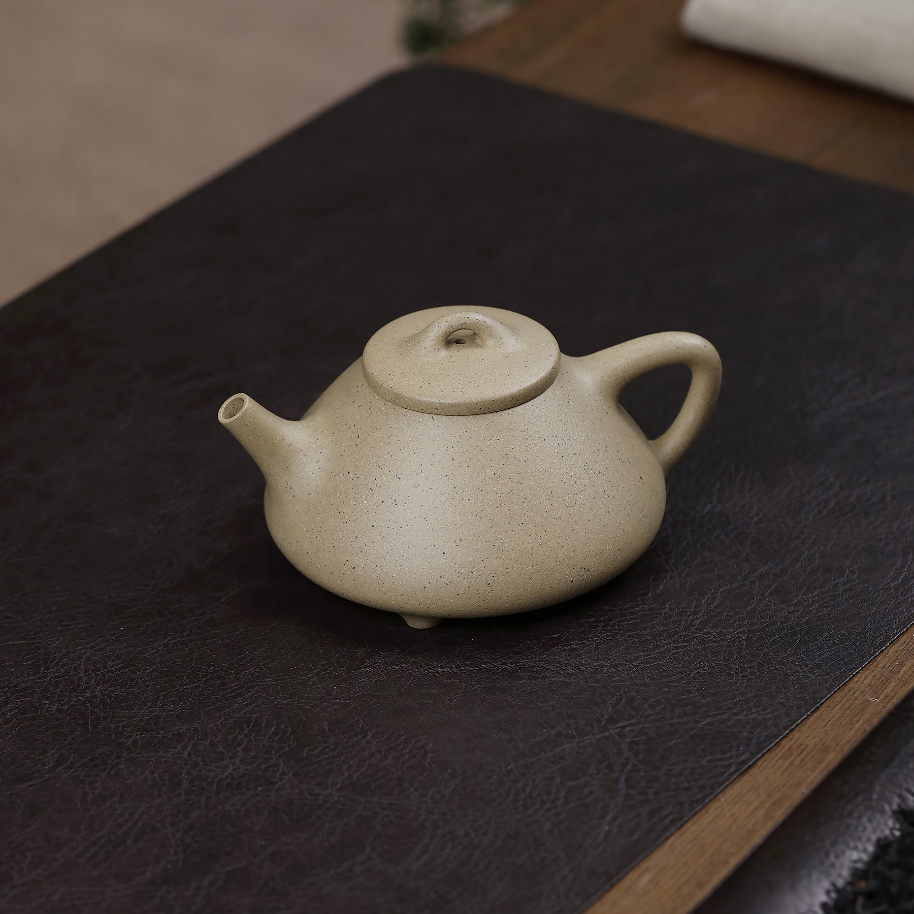 宜兴原矿紫砂新款本绿子冶石瓢壶