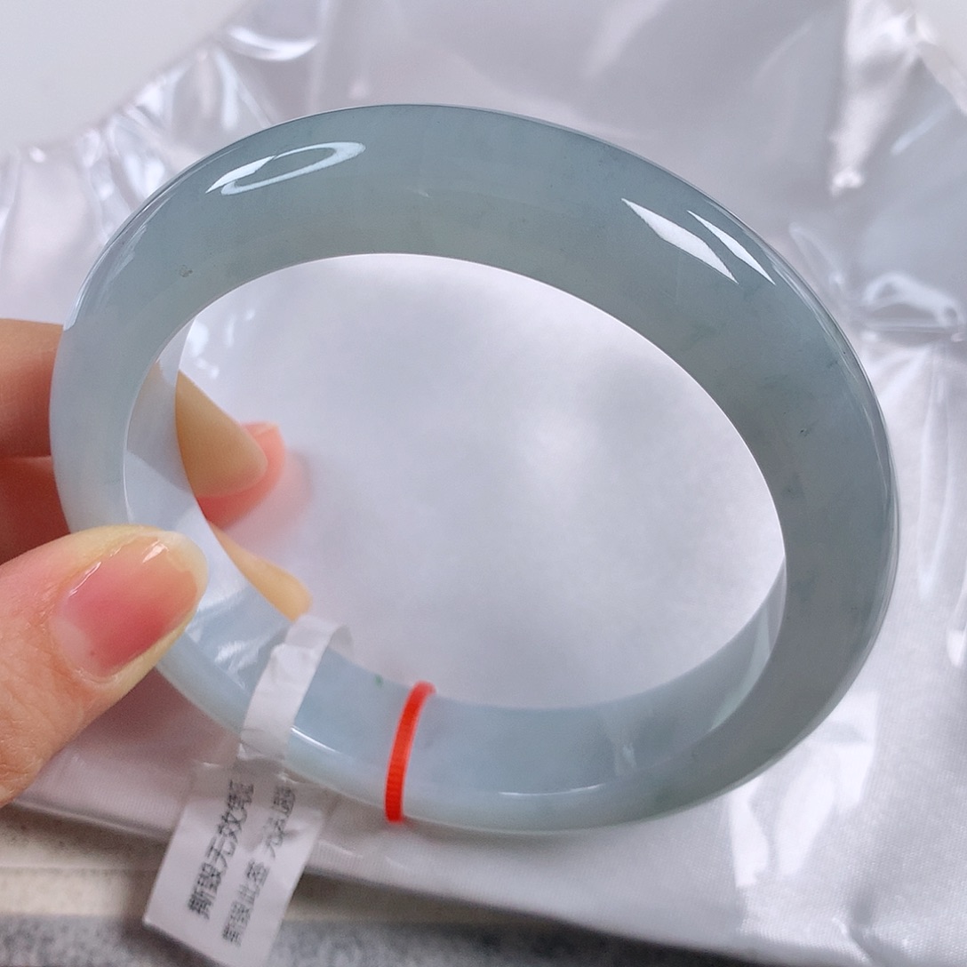 翡翠手镯未镶嵌 正圈①①① 需包容