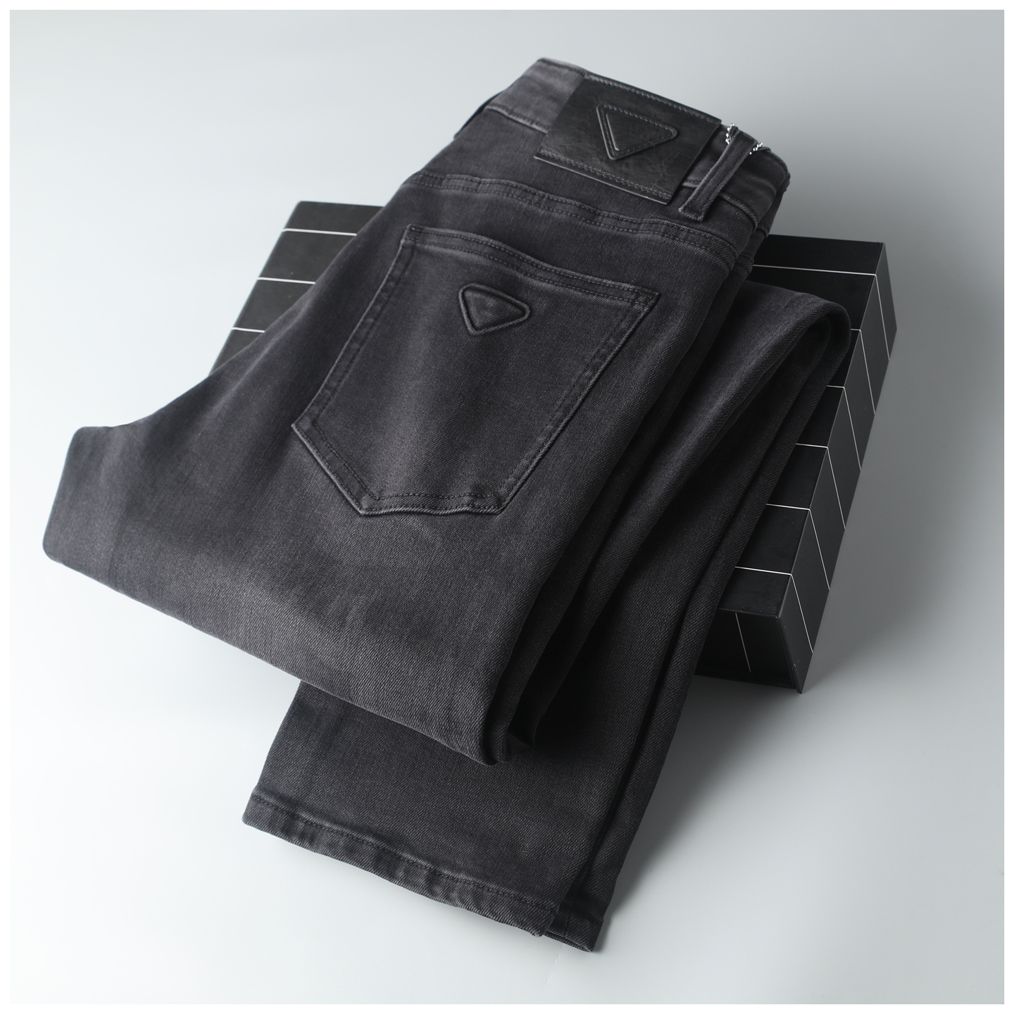美式高档牛仔裤黑色弹力秋冬厚款男士时尚百搭休闲宽松直筒长裤子