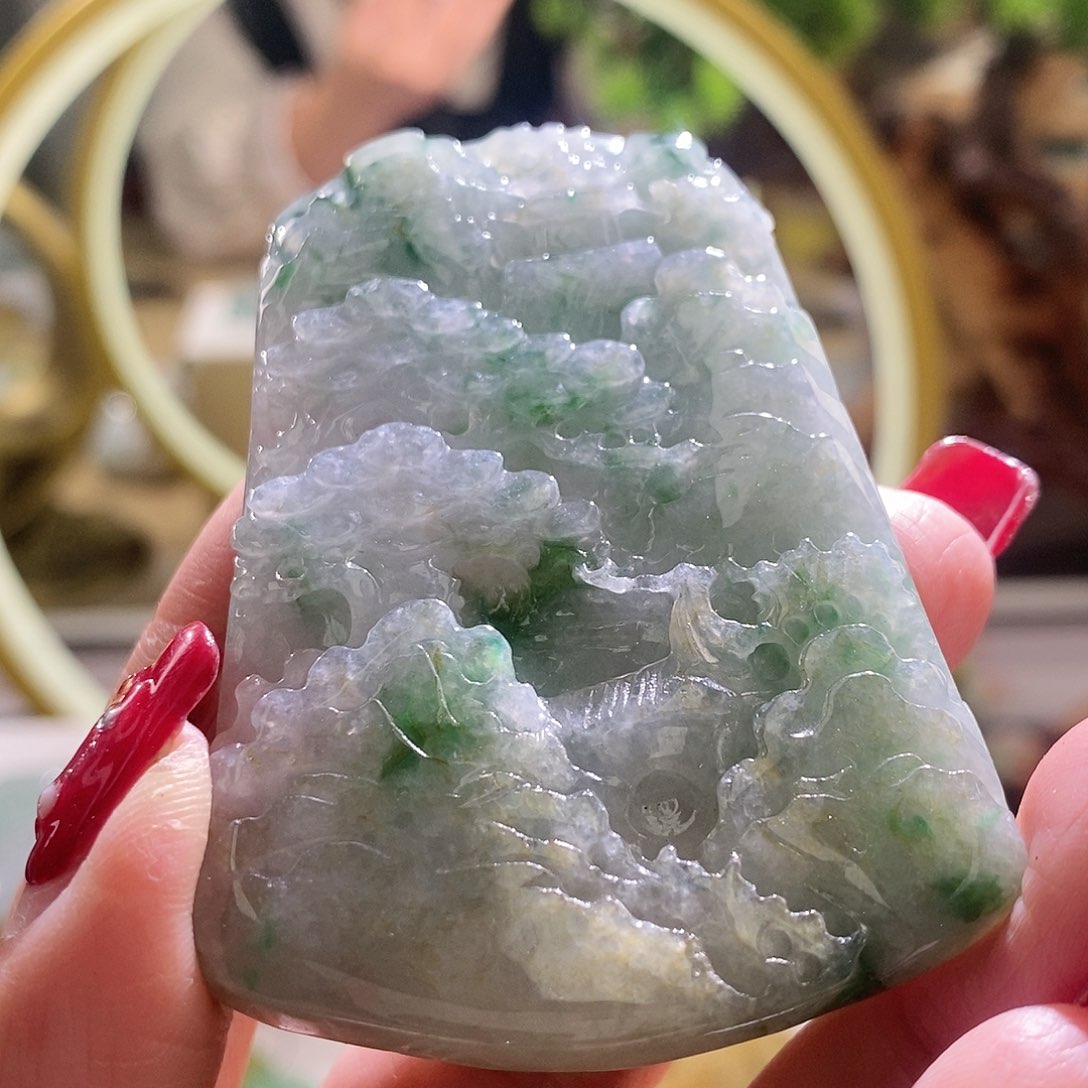 【闪购商品】翡翠颈饰未镶嵌山水