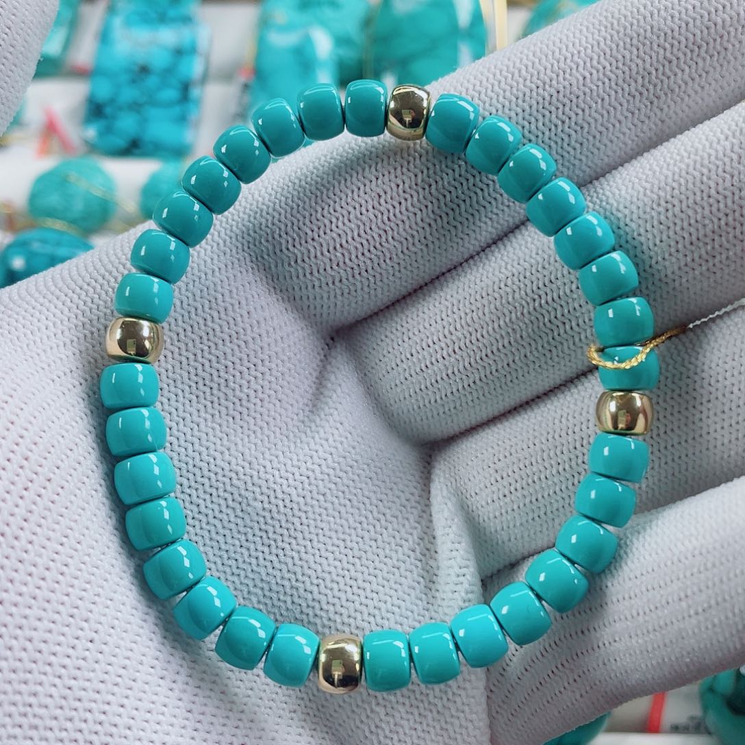 绿松石未镶嵌颈饰