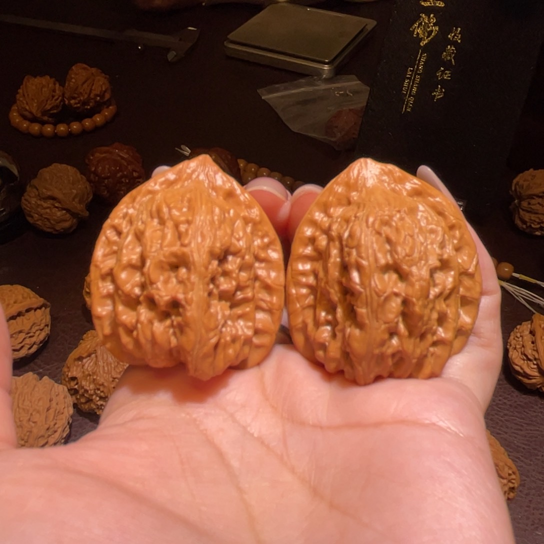 文玩核桃把件38赤龙鸡心