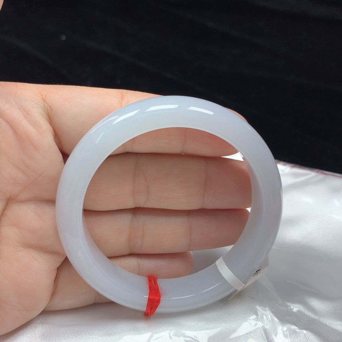 翡翠手镯未镶嵌正圈55.6