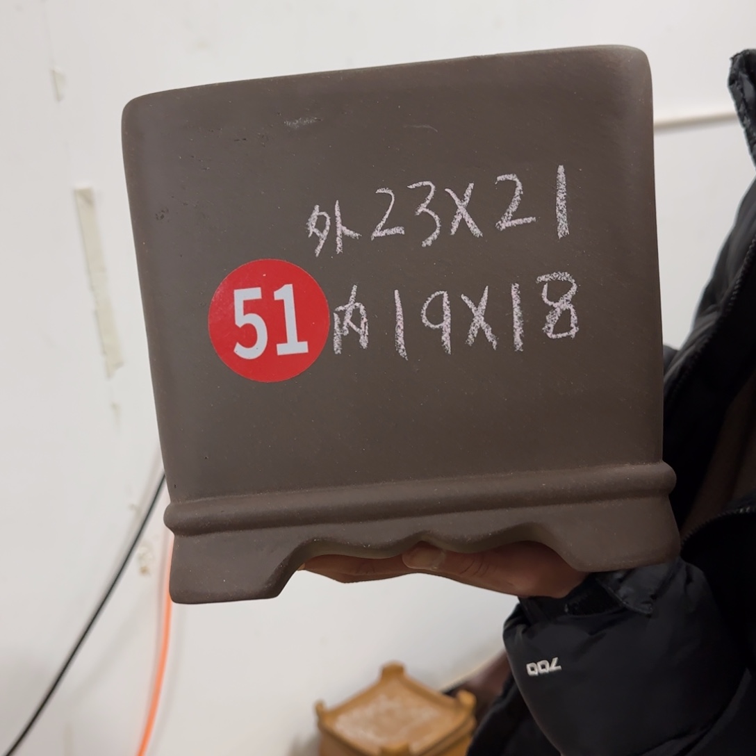 紫砂花盆呜呜呜呜