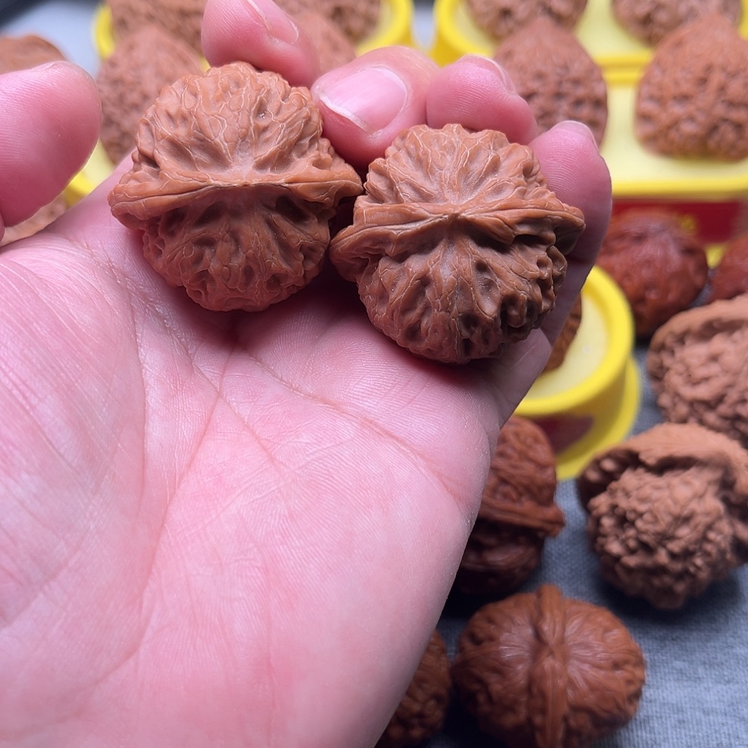 猴头核桃吊坠宫灯