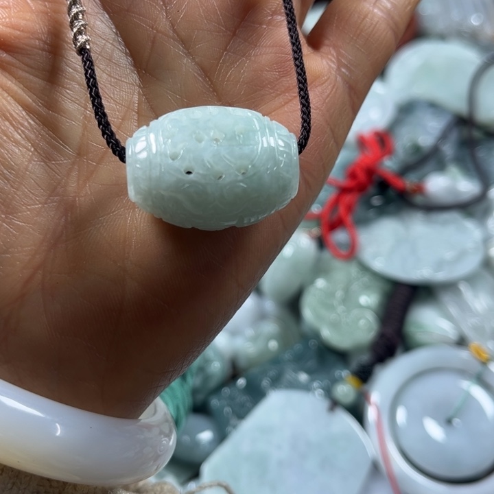 翡翠未镶嵌挂件翡翠