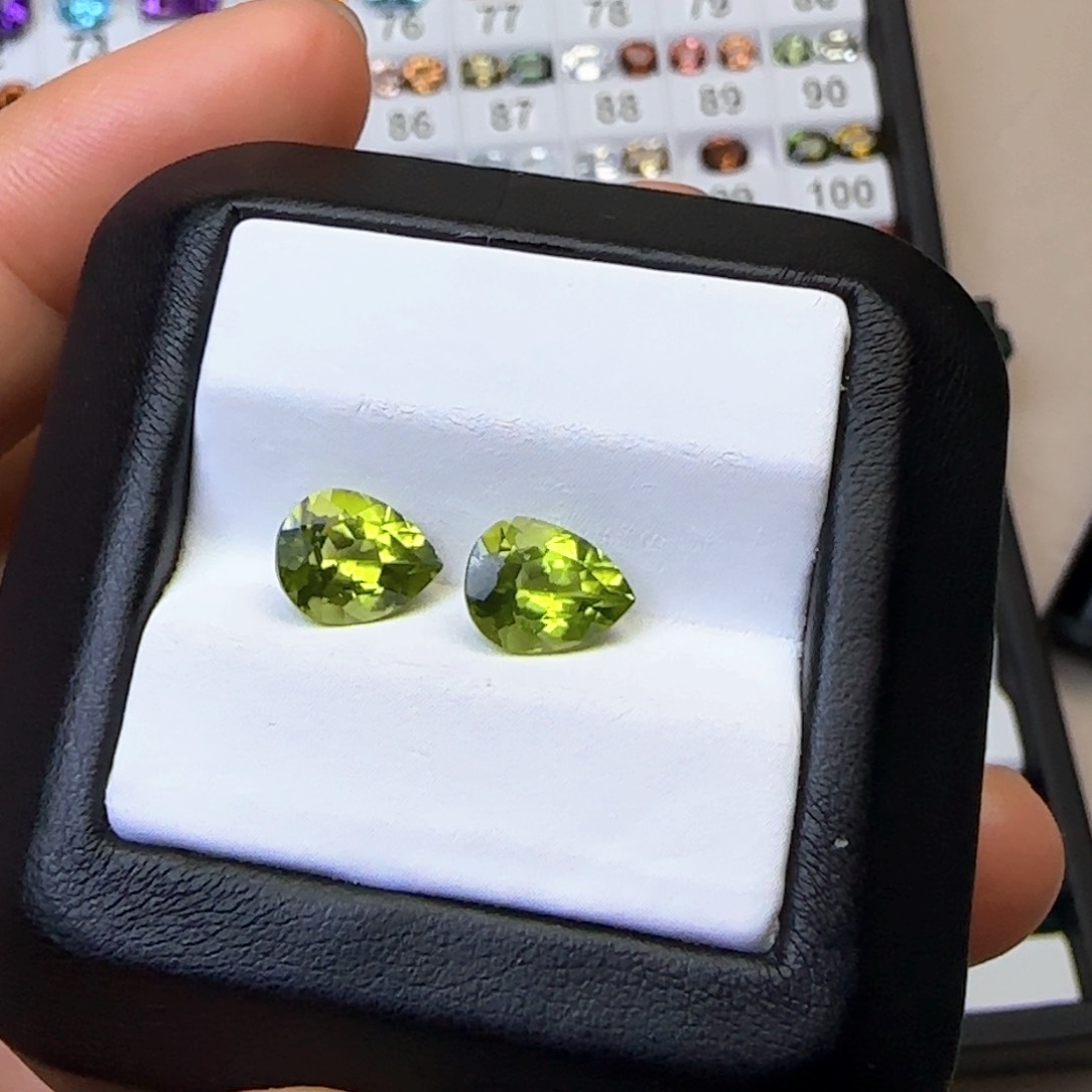 未镶嵌橄榄石笔搁天然 一对3.8克拉