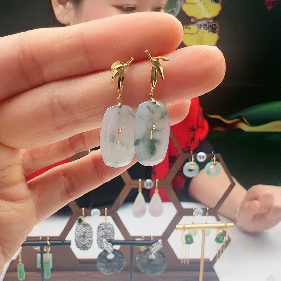 翡翠耳饰18K金镶嵌天然翡翠