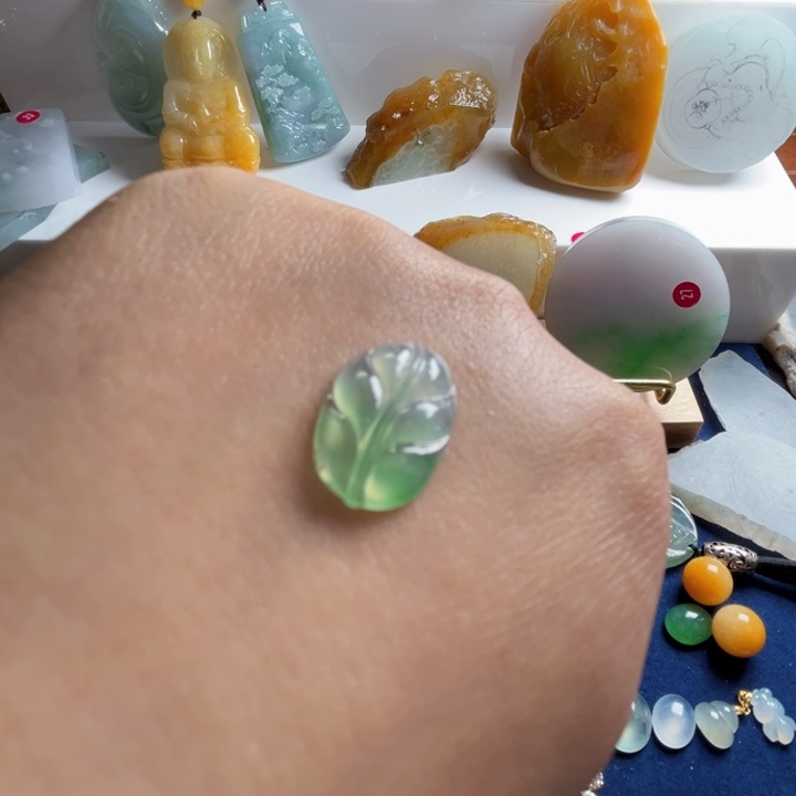 翡翠未镶嵌颈饰天然翡翠